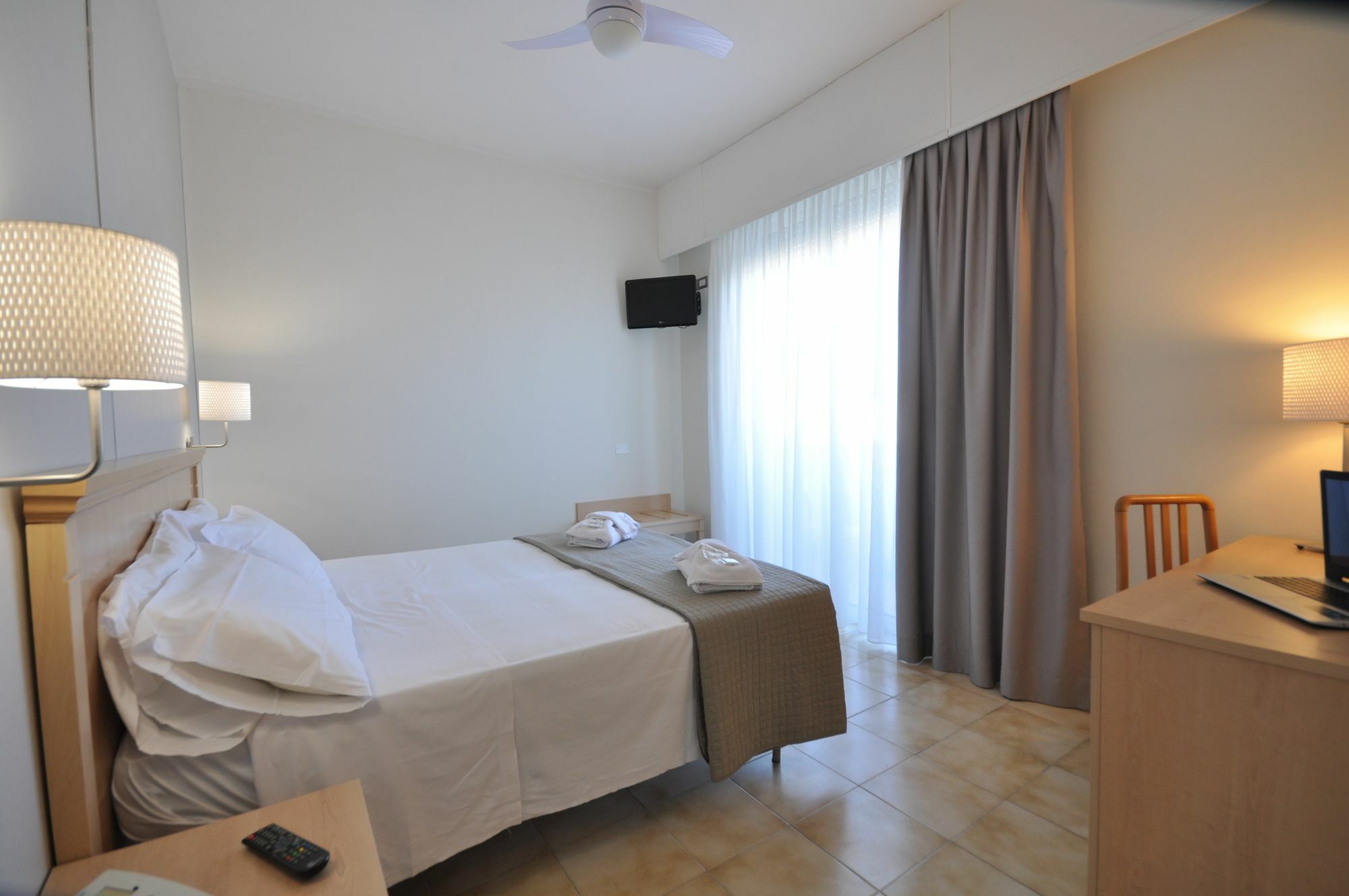 Hotel Adriatic&Beauty Rimini Eksteriør bilde